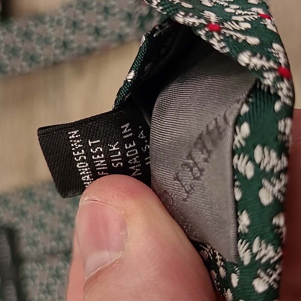 ROBERT TALBOTT Metallic Dark Green Snowflake Floral Hand Sewn USA Mens Silk Tie - Picture 6 of 6